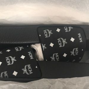 I’m selling MCM sandals black and white